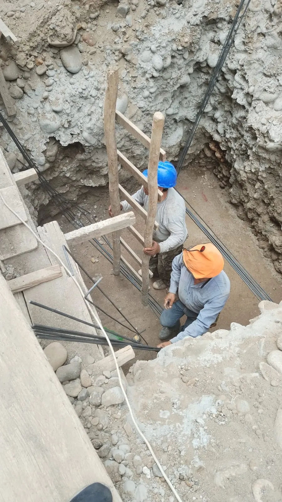 En obra · Vista 01. Proceso constructivo y trabajo de cuadrilla
